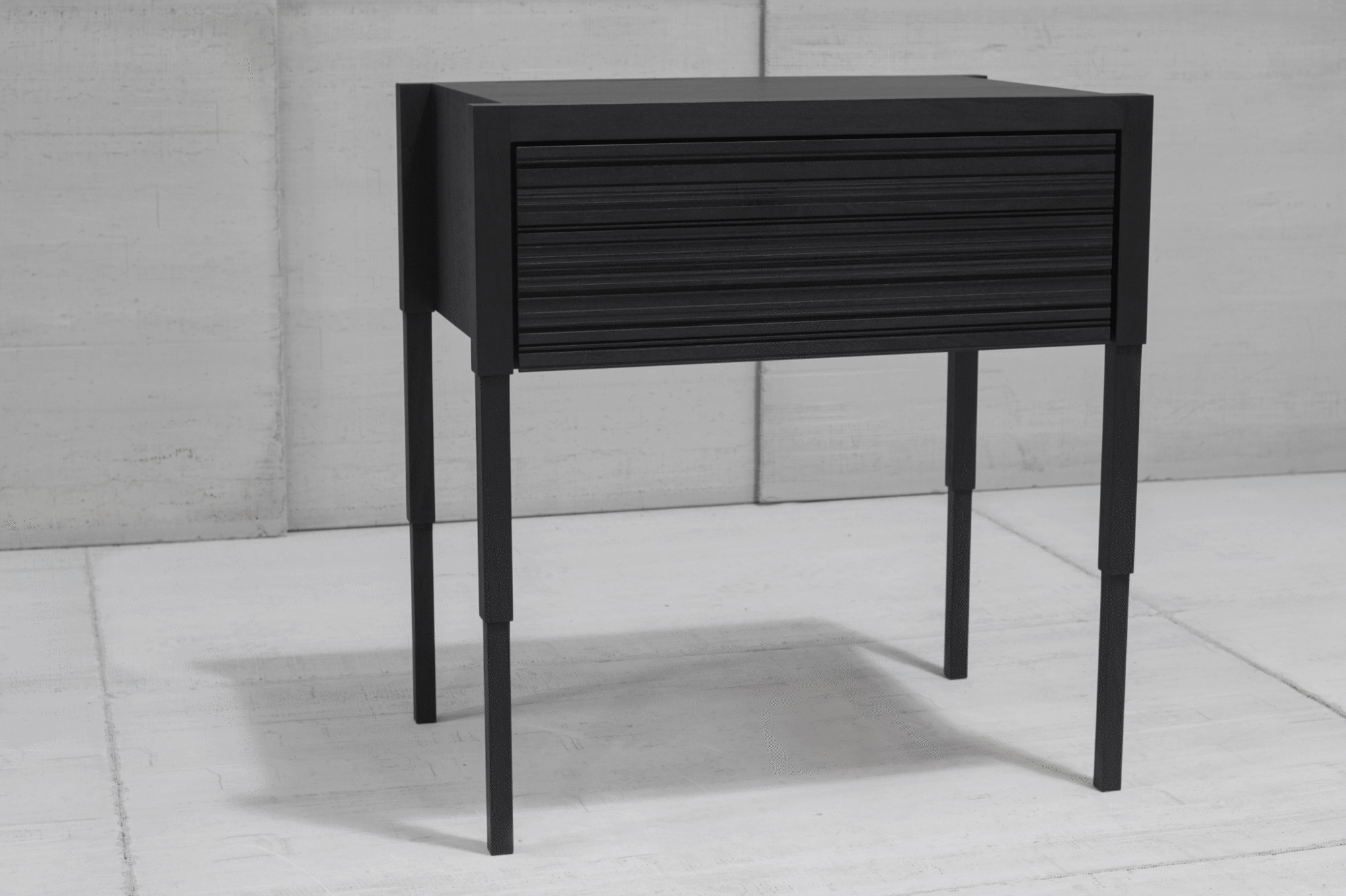 CHICAGO SIDE CASE - BLACKENED WALNUT CHICAGO SIDE CASE - BLACKENED WALNUT
