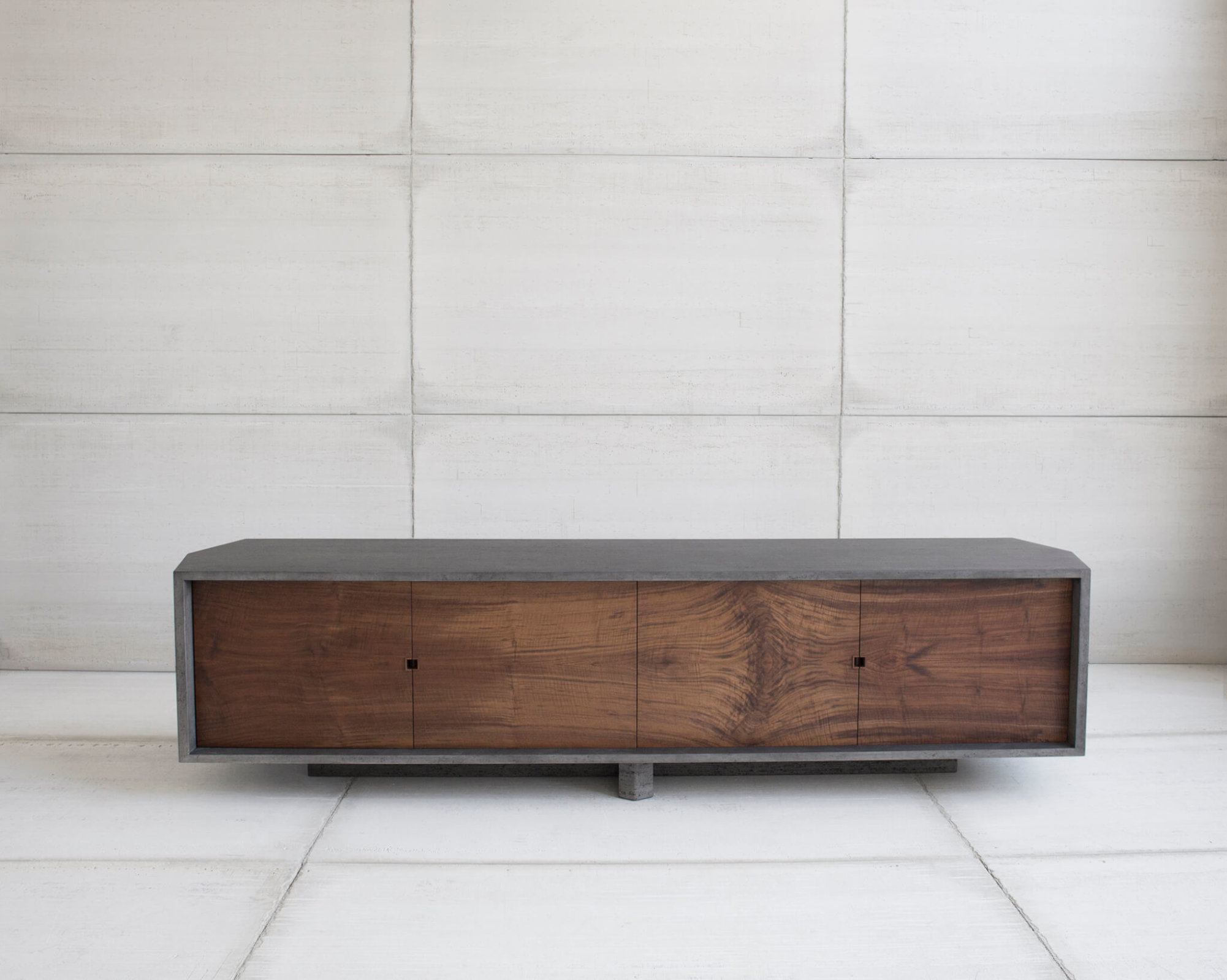 CUSTOM DARK GRIS NOIR / OILED WALNUT CUSTOM DARK GRIS NOIR / OILED WALNUT